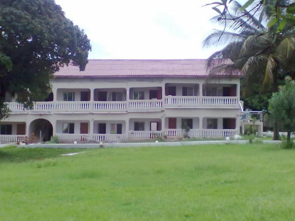 Mansea Beach Hotel Kololi Ngoại thất bức ảnh