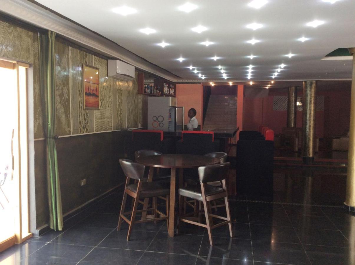 Mansea Beach Hotel Kololi Ngoại thất bức ảnh