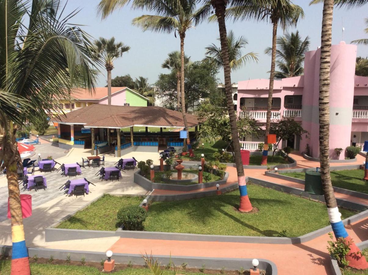 Mansea Beach Hotel Kololi Ngoại thất bức ảnh
